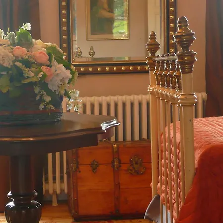 Bed & Breakfast La Maison Du Parc Lacave (Ariege)